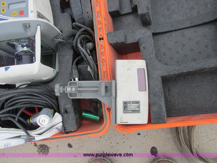 image for item L7199 2005 Somero Copperhead XD laser screed