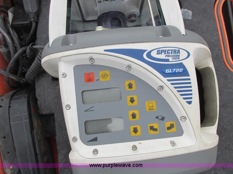 image for item L7199 2005 Somero Copperhead XD laser screed