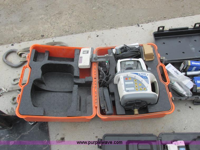 image for item L7199 2005 Somero Copperhead XD laser screed