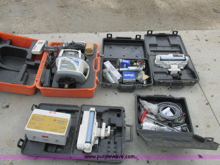 image for item L7199 2005 Somero Copperhead XD laser screed