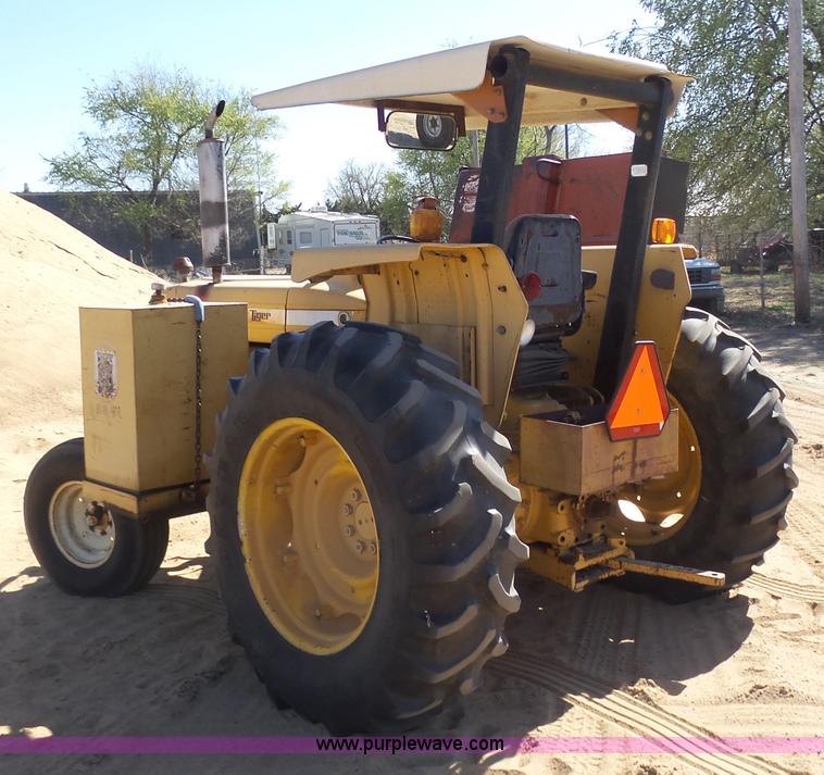 image for item L7403 Tiger 465 Special S600 tractor