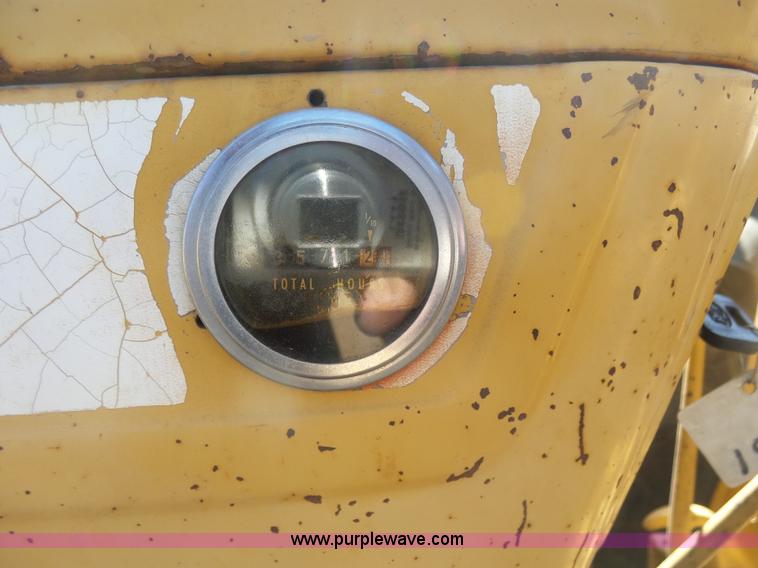 image for item L7403 Tiger 465 Special S600 tractor