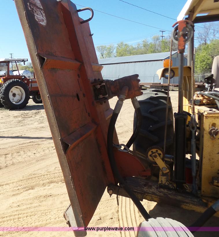 image for item L7403 Tiger 465 Special S600 tractor