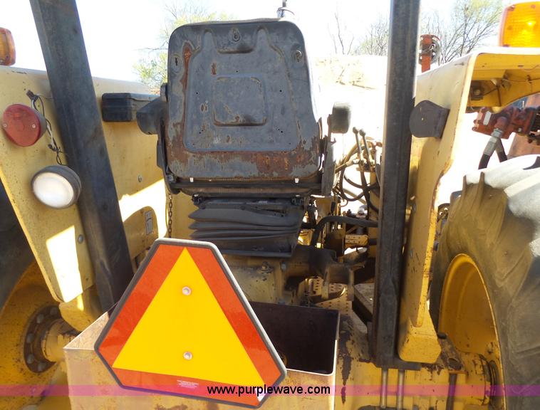 image for item L7403 Tiger 465 Special S600 tractor