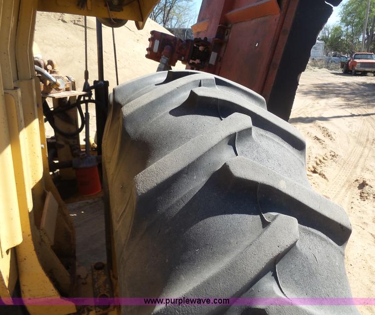 image for item L7403 Tiger 465 Special S600 tractor