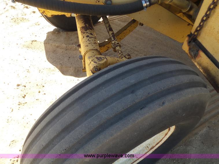 image for item L7403 Tiger 465 Special S600 tractor