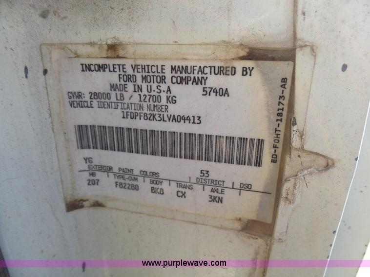 image for item L7404 1990 Ford F800 asphalt patch truck