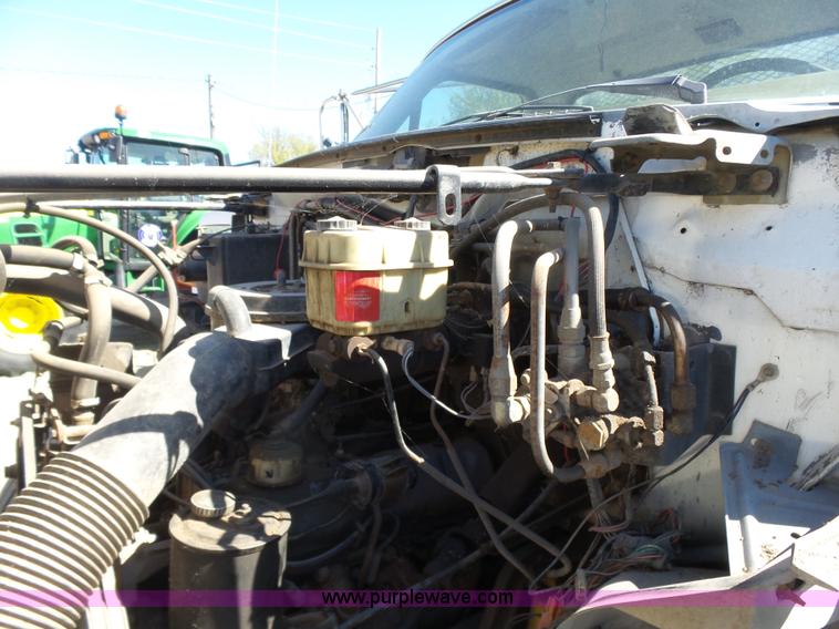 image for item L7404 1990 Ford F800 asphalt patch truck