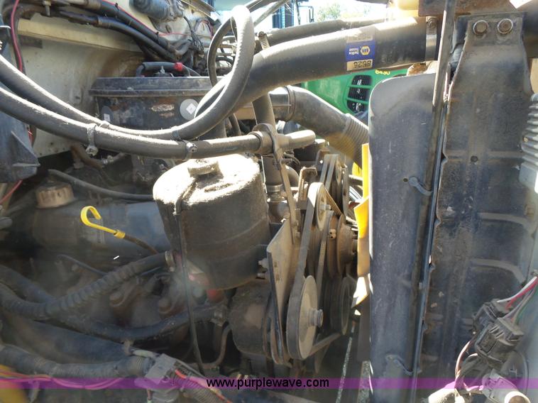 image for item L7404 1990 Ford F800 asphalt patch truck