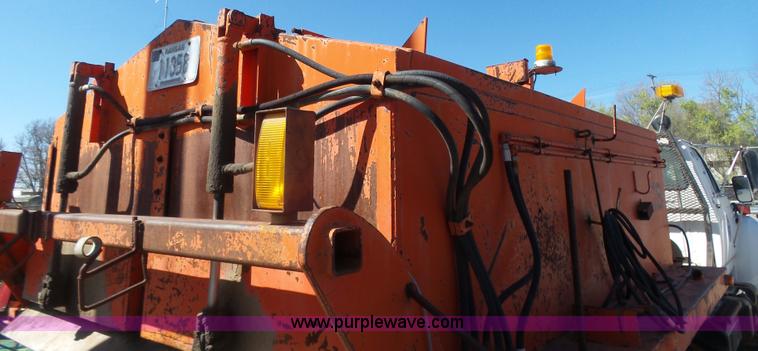 image for item L7404 1990 Ford F800 asphalt patch truck