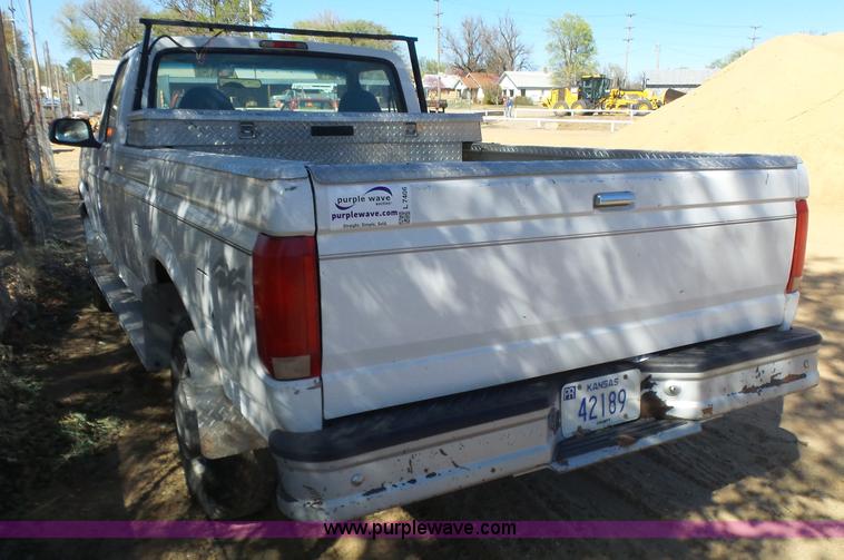 image for item L7406 1996 Ford F250 pickup truck