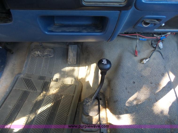 image for item L7406 1996 Ford F250 pickup truck