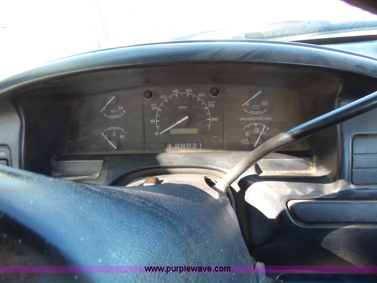 image for item L7406 1996 Ford F250 pickup truck