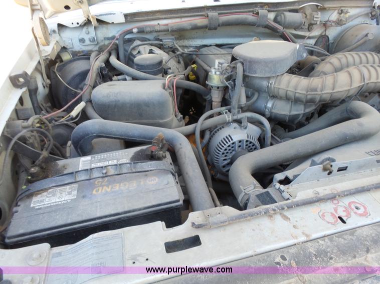 image for item L7406 1996 Ford F250 pickup truck