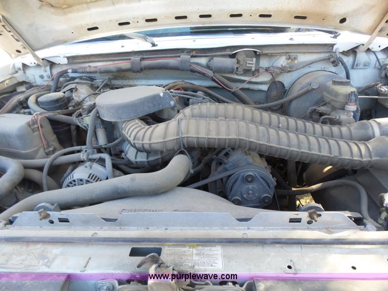 image for item L7406 1996 Ford F250 pickup truck