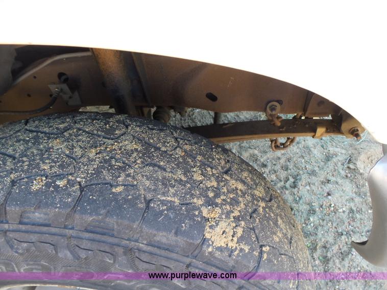 image for item L7406 1996 Ford F250 pickup truck