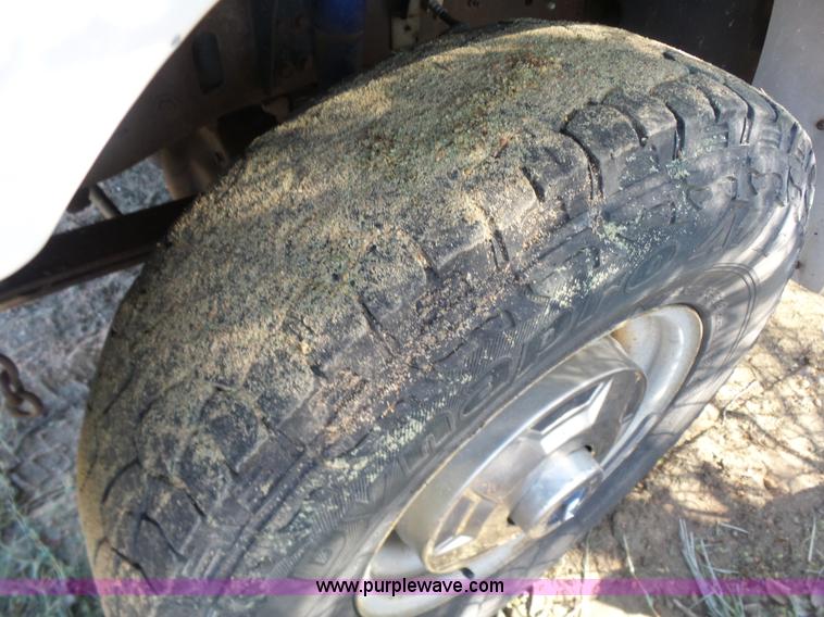 image for item L7406 1996 Ford F250 pickup truck