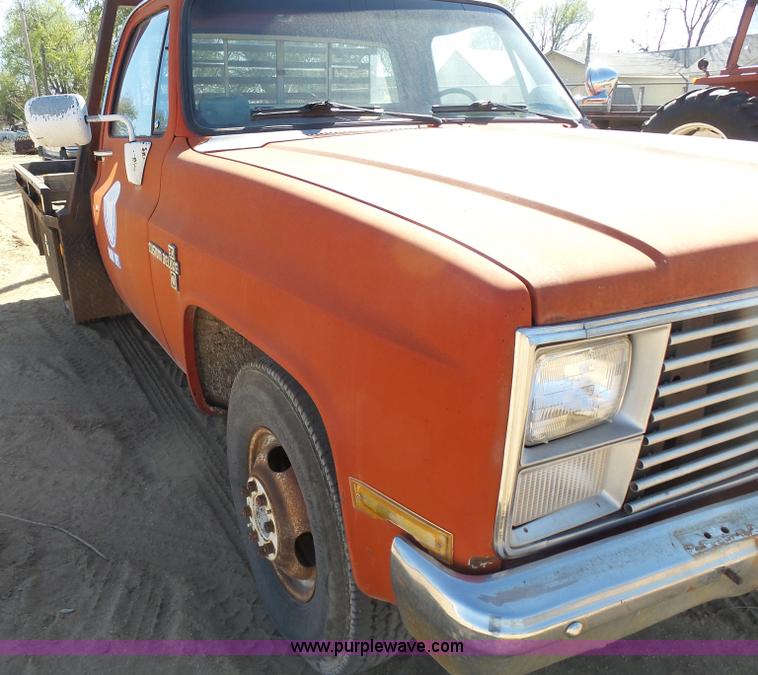 1984 Chevrolet Custom Deluxe 30 flatbed pickup truck in Pratt, KS