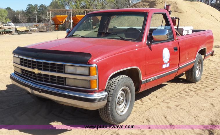 image for item L7408 1990 Chevrolet 1500 pickup truck