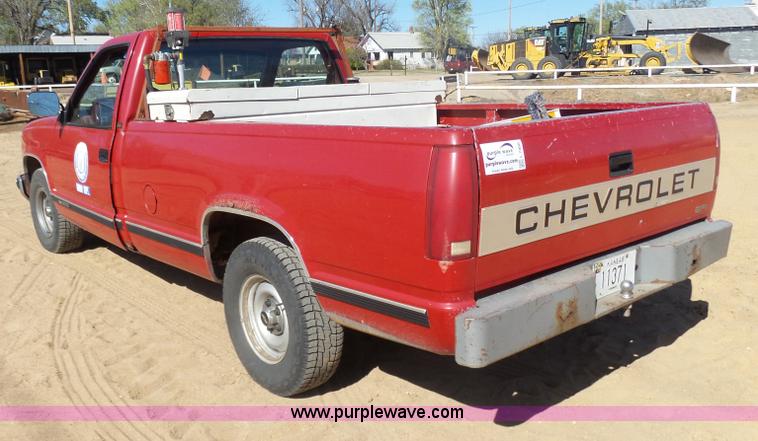 image for item L7408 1990 Chevrolet 1500 pickup truck