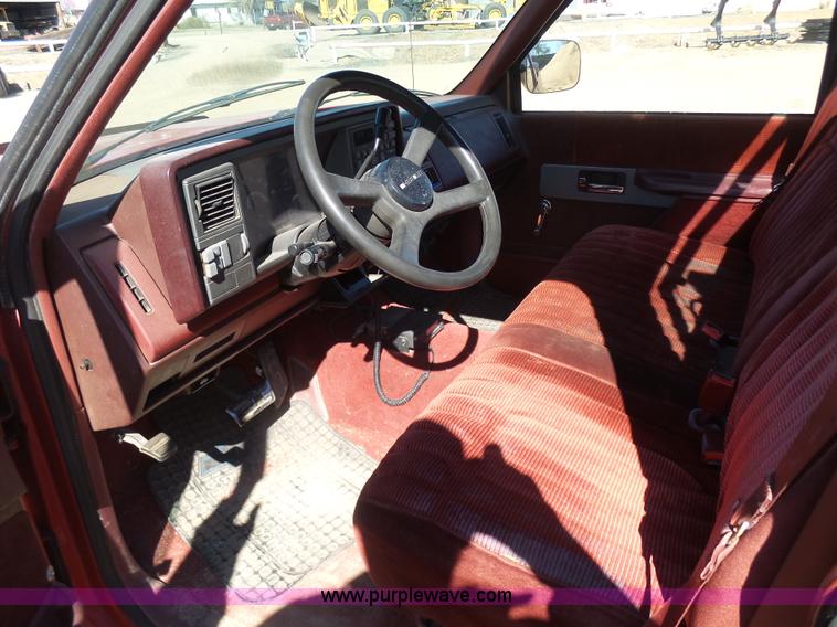 image for item L7408 1990 Chevrolet 1500 pickup truck
