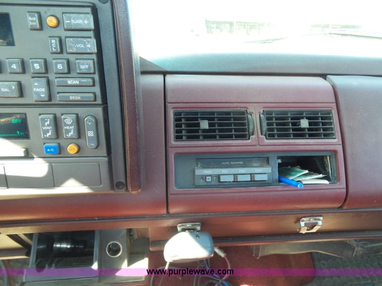 image for item L7408 1990 Chevrolet 1500 pickup truck