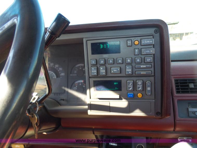 image for item L7408 1990 Chevrolet 1500 pickup truck