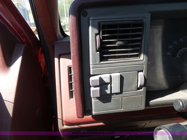 image for item L7408 1990 Chevrolet 1500 pickup truck