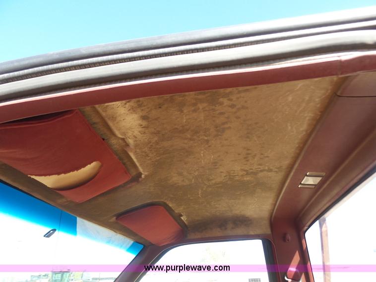 image for item L7408 1990 Chevrolet 1500 pickup truck