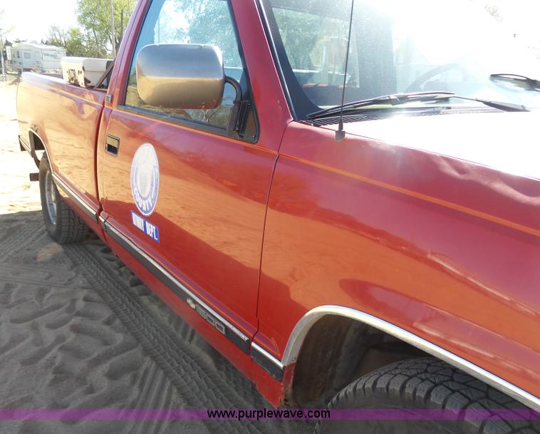 image for item L7408 1990 Chevrolet 1500 pickup truck