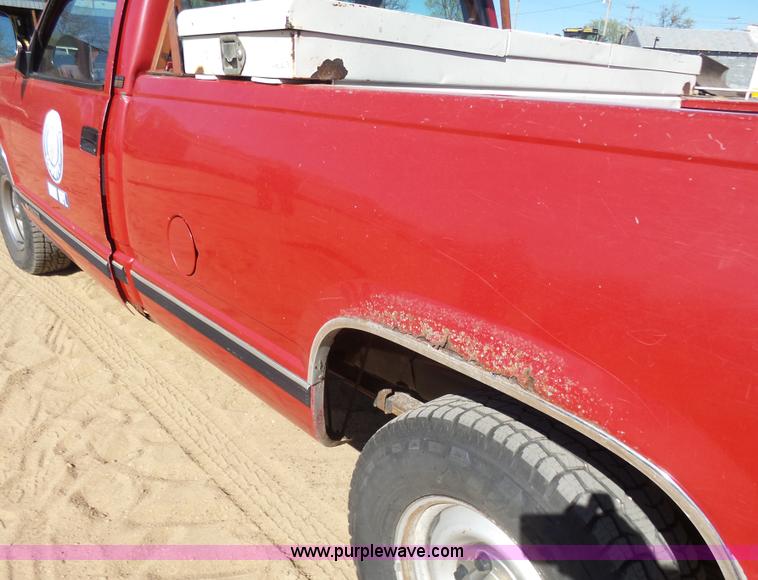 image for item L7408 1990 Chevrolet 1500 pickup truck