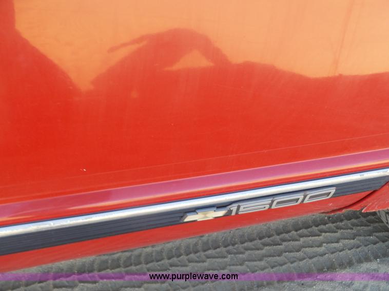 image for item L7408 1990 Chevrolet 1500 pickup truck