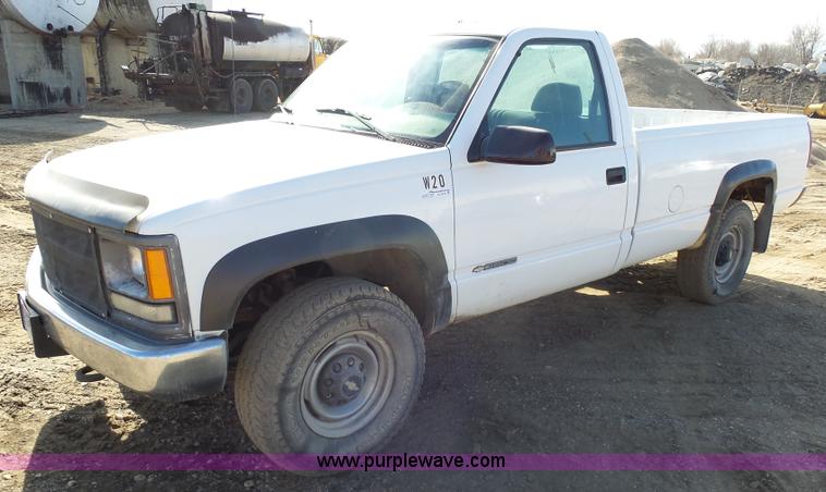 image for item AL9210 2000 Chevrolet C2500 pickup truck