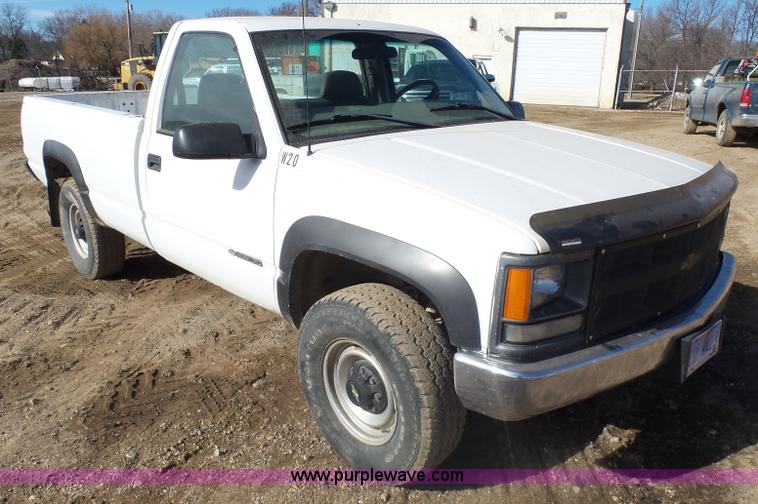 image for item AL9210 2000 Chevrolet C2500 pickup truck