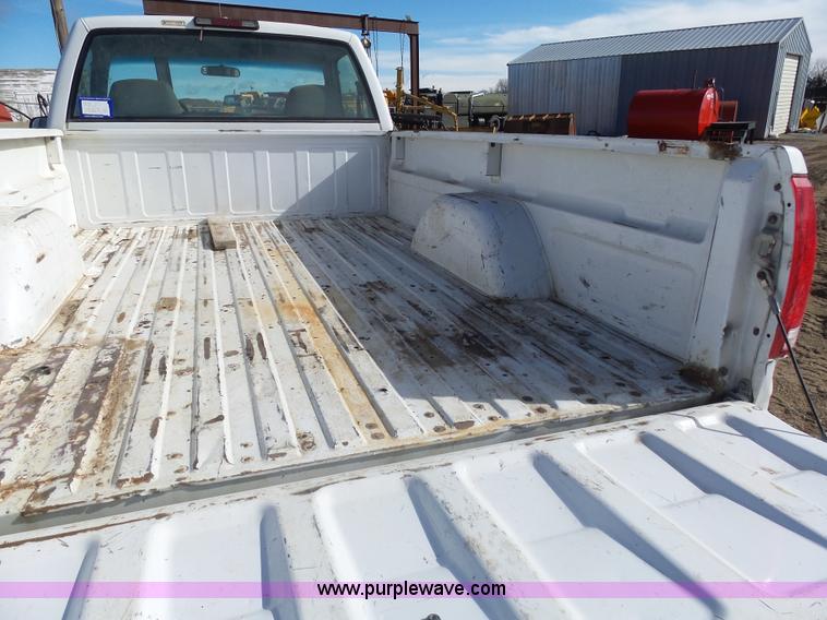 image for item AL9210 2000 Chevrolet C2500 pickup truck