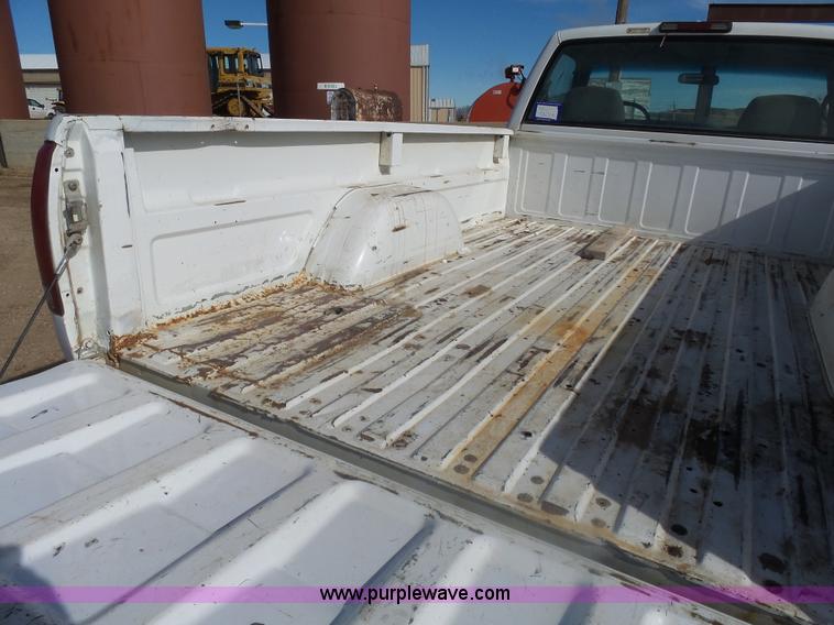 image for item AL9210 2000 Chevrolet C2500 pickup truck