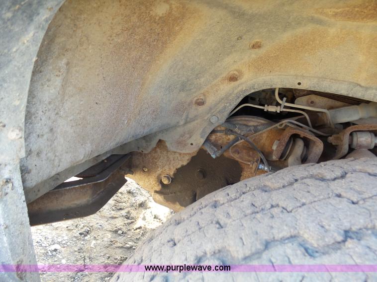 image for item AL9210 2000 Chevrolet C2500 pickup truck