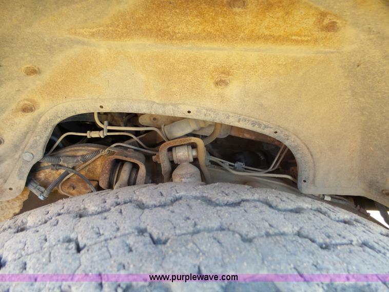 image for item AL9210 2000 Chevrolet C2500 pickup truck