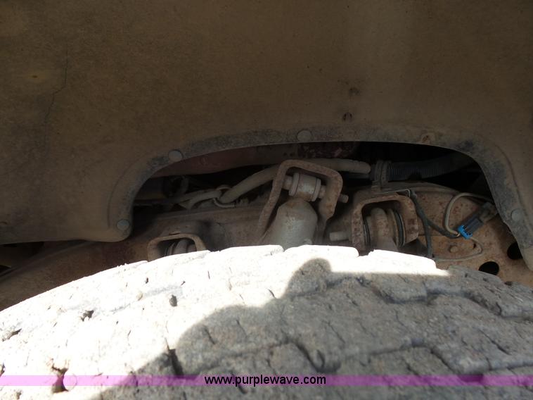 image for item AL9210 2000 Chevrolet C2500 pickup truck