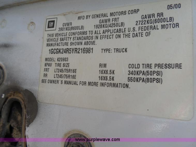 image for item AL9210 2000 Chevrolet C2500 pickup truck