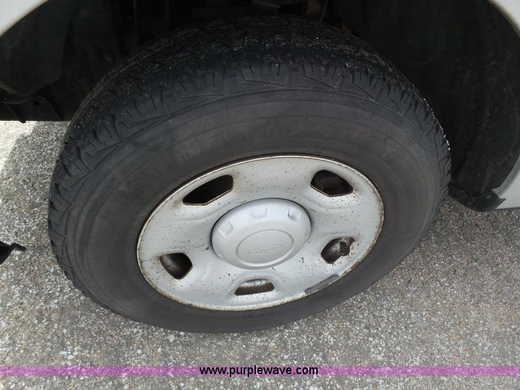 image for item AR9363 2007 Ford F150 XL pickup truck