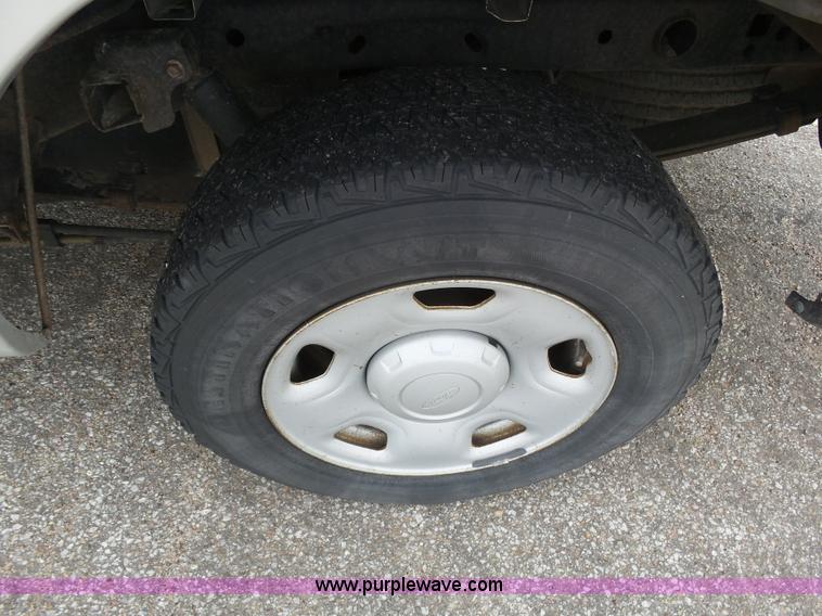 image for item AR9363 2007 Ford F150 XL pickup truck