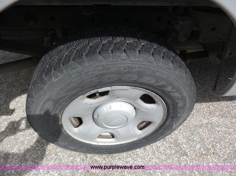 image for item AR9363 2007 Ford F150 XL pickup truck