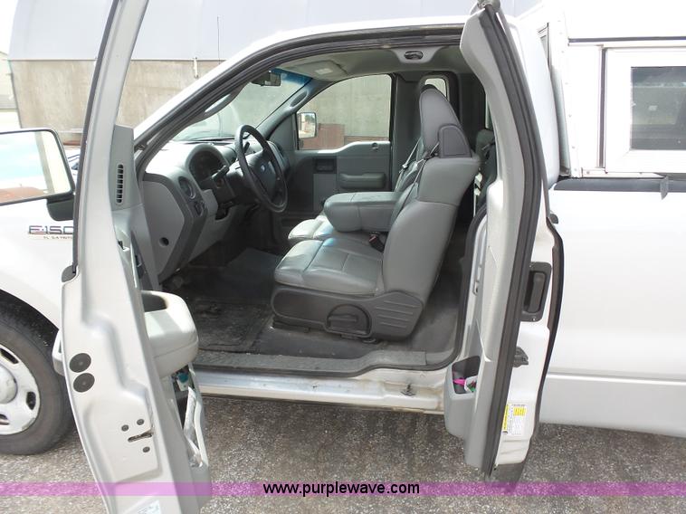 image for item AR9363 2007 Ford F150 XL pickup truck