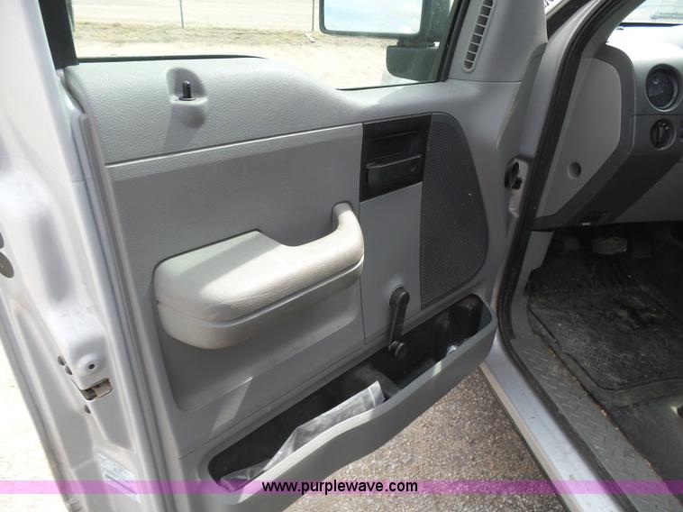 image for item AR9363 2007 Ford F150 XL pickup truck