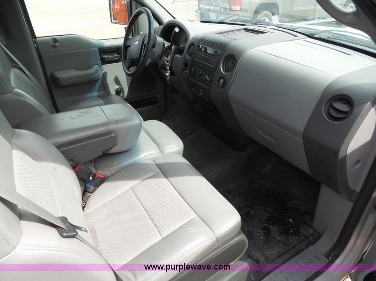 image for item AR9363 2007 Ford F150 XL pickup truck