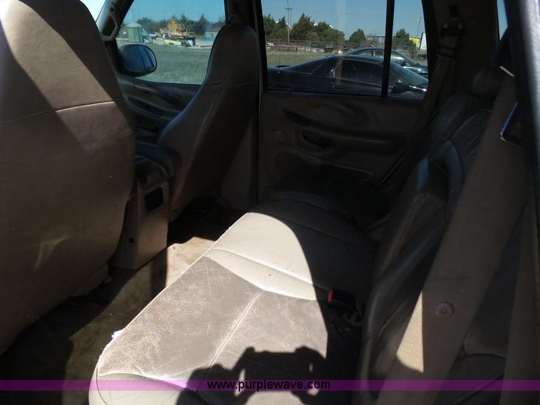 image for item AR9402 1999 Ford Expedition XLT SUV