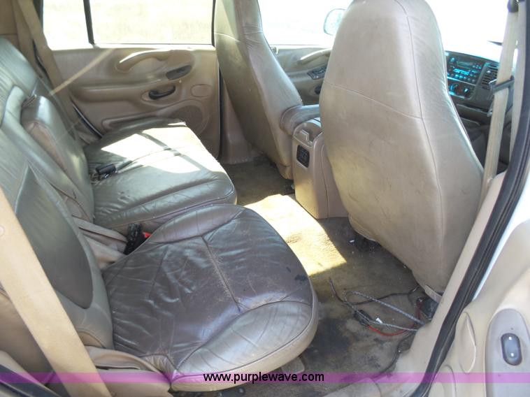 image for item AR9402 1999 Ford Expedition XLT SUV