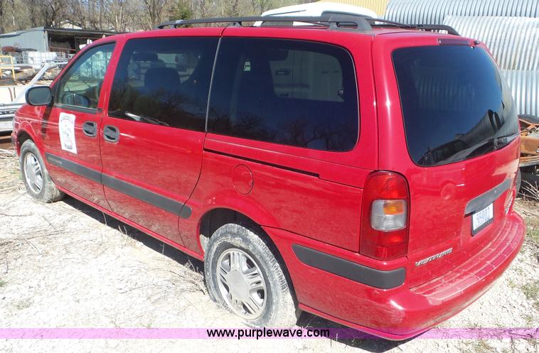 image for item AV9766 2000 Chevrolet Venture Extended van