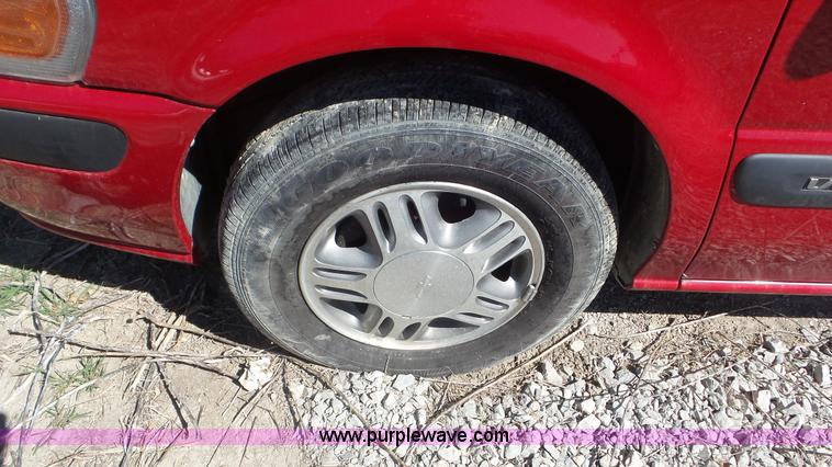 image for item AV9766 2000 Chevrolet Venture Extended van